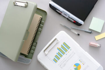 はさむ、書く、しまう。これひとつ。クリップボードケース